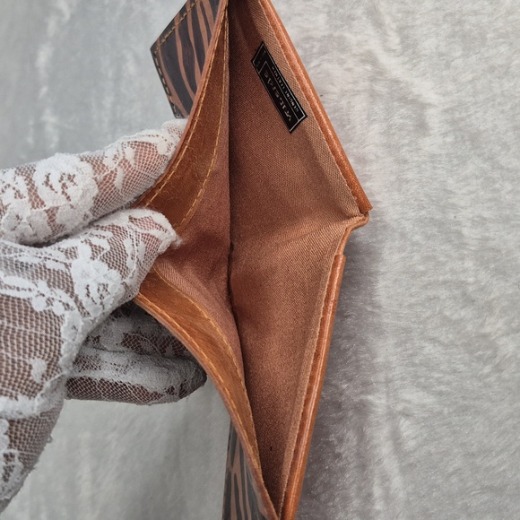 Animal Print Genuine Leather Vintage Clutch Crossbody w/wallet - Picture 12 of 17